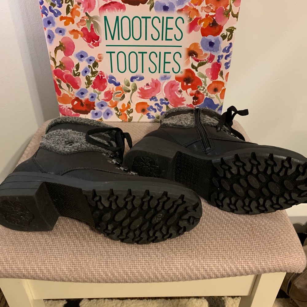 Boots - Picture 2 of 3